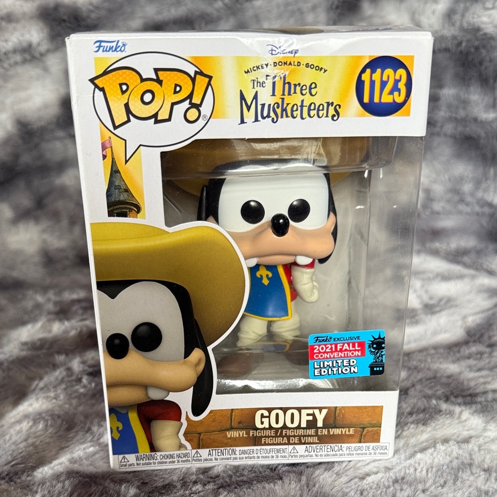 Funko Pop Goofy in Yellow Hat Vinyl Figure